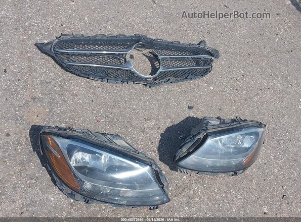 55SWF4JB3HU190887 2017 MERCEDES-BENZ C-CLASS White Instrument cluster view