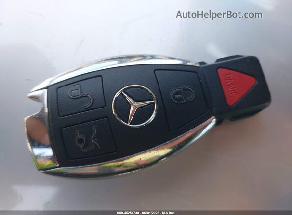 55SWF4JB3HU206103 2017 MERCEDES-BENZ C-CLASS White Widok deski rozdzielczej