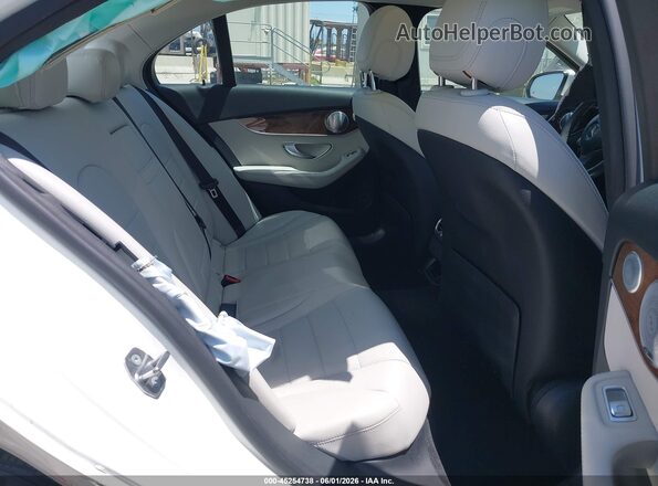 55SWF4JB3HU206103 2017 MERCEDES-BENZ C-CLASS White Widok naklejki z numerem VIN
