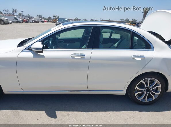 55SWF4JB3HU206103 2017 MERCEDES-BENZ C-CLASS White Widok wnętrza 360 stopni