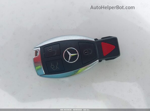 55SWF4JB4HU190610 2017 MERCEDES-BENZ C-CLASS White Вид панелі приладів