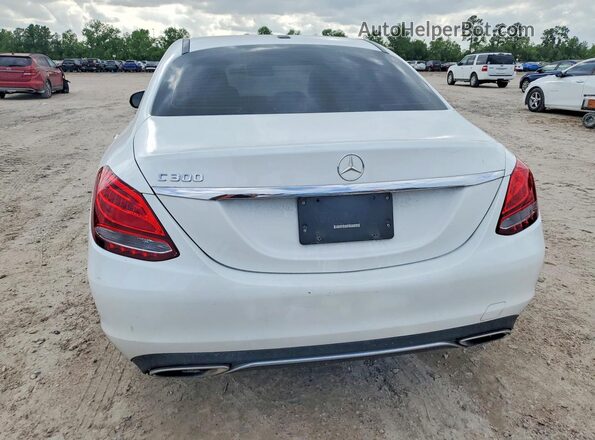 55SWF4JB4HU216204 2017 MERCEDES-BENZ C White უკანა ხედი