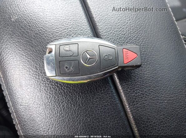 55SWF4JB4JU249855 2018 MERCEDES-BENZ C-CLASS Белый Вид панели приборов