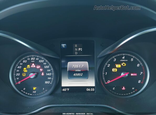 55SWF4JB4JU262122 2018 MERCEDES-BENZ C-CLASS Gray Widok tylnych siedzeń