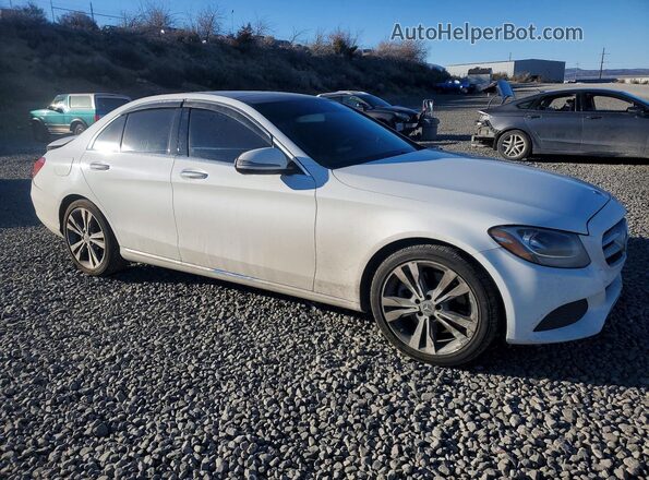 55SWF4JB5JU234815 2018 MERCEDES-BENZ C White Delantero derecho