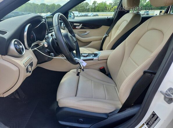 55SWF4JB5JU247726 2018 MERCEDES-BENZ C Белый Вид салона спереди