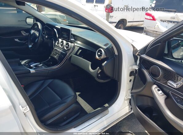 55SWF4JB6GU102140 2016 MERCEDES-BENZ C-CLASS White 