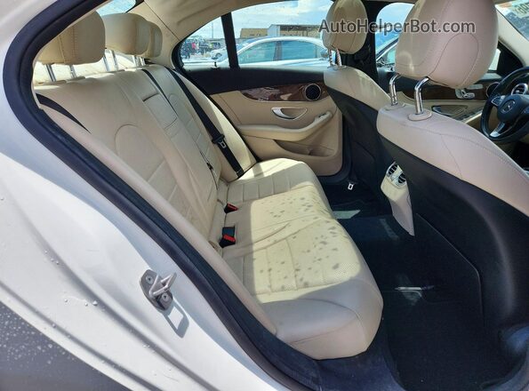 55SWF4JB6HU190334 2017 MERCEDES-BENZ C White Հետևի նստատեղերի տեսք