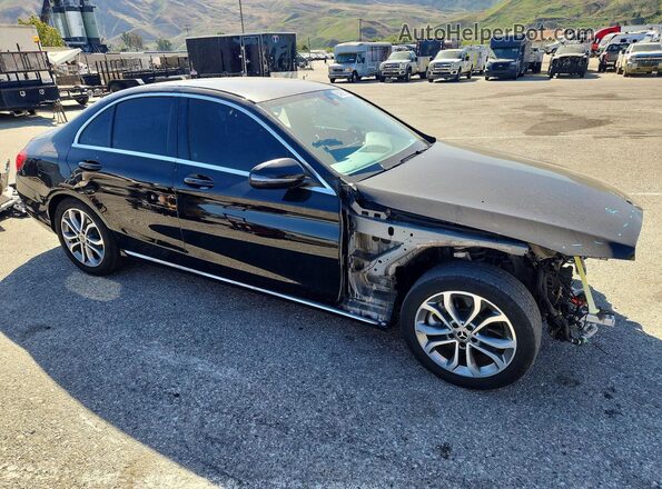 55SWF4JB6HU225034 2017 MERCEDES-BENZ C Black Przód prawy