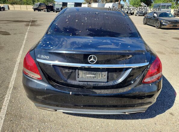 55SWF4JB6HU225034 2017 MERCEDES-BENZ C Black Widok z tyłu