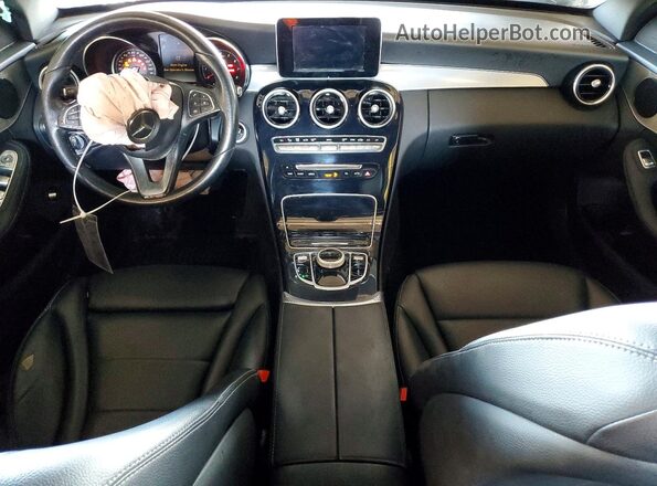 55SWF4JB6JU240218 2018 MERCEDES-BENZ C Черный Вид панели приборов