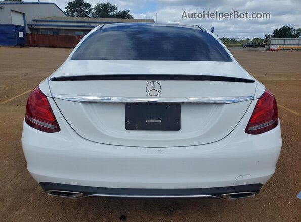 55SWF4JB8GU140808 2016 MERCEDES-BENZ C White Вид ззаду