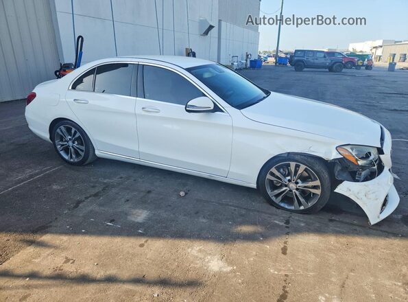 55SWF4JB8GU158676 2016 MERCEDES-BENZ C White 