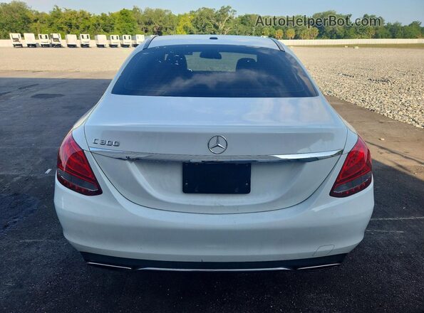 55SWF4JB8GU158676 2016 MERCEDES-BENZ C White 