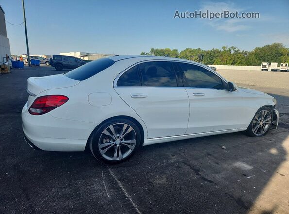 55SWF4JB8GU158676 2016 MERCEDES-BENZ C White 