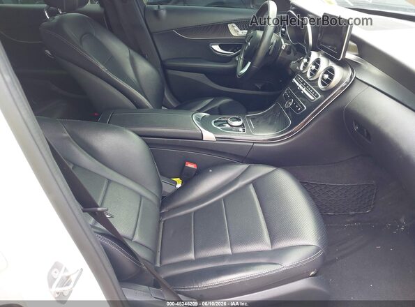 55SWF4JB8HU216559 2017 MERCEDES-BENZ C-CLASS White Widok wnętrza z przodu