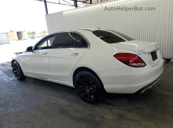 55SWF4JB9GU167984 2016 MERCEDES-BENZ C White 