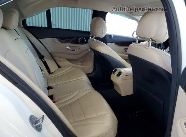 55SWF4JB9GU167984 2016 MERCEDES-BENZ C White Widok tylnych siedzeń