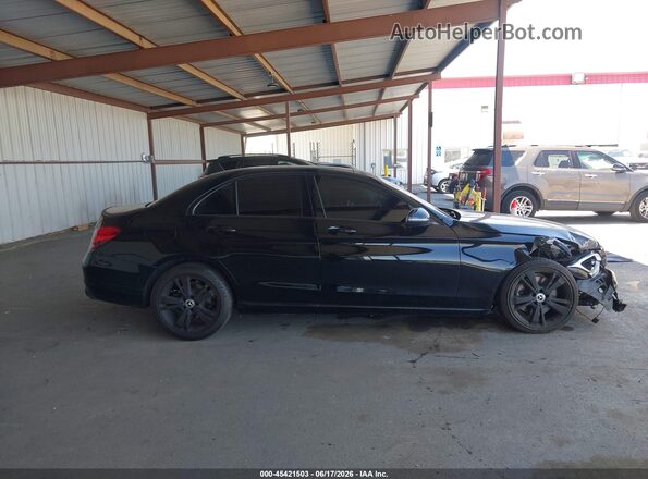 55SWF4JB9HU189646 2017 MERCEDES-BENZ C-CLASS Black Vista interior trasera