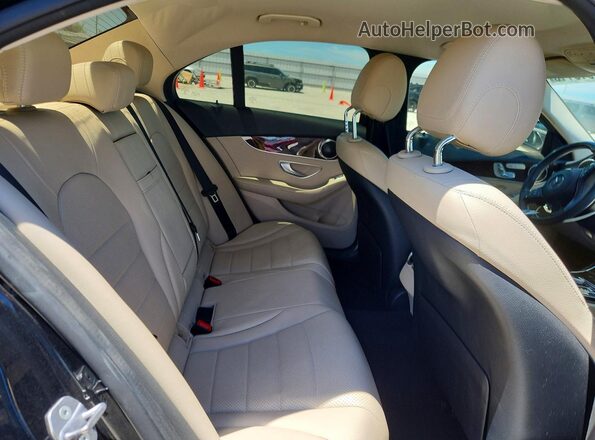 55SWF4JB9HU219633 2017 MERCEDES-BENZ C Black Vista de los asientos traseros
