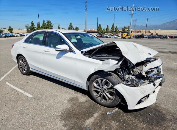 55SWF4JB9HU231863 2017 MERCEDES-BENZ C Белый Передняя правая четверть