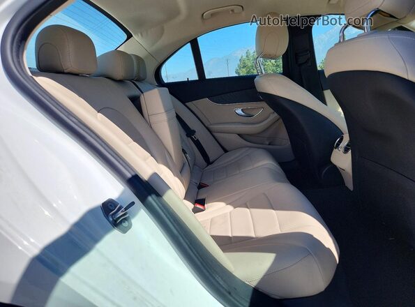 55SWF4JB9HU231863 2017 MERCEDES-BENZ C Белый Вид задних сидений
