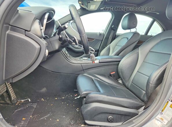 55SWF4JB9JU257983 2018 MERCEDES-BENZ C Серый Вид салона спереди
