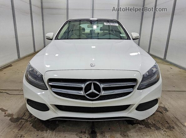 55SWF4JBXGU173017 2016 MERCEDES-BENZ C White Դիմացի տեսք