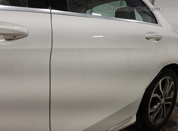 55SWF4JBXGU173017 2016 MERCEDES-BENZ C White 