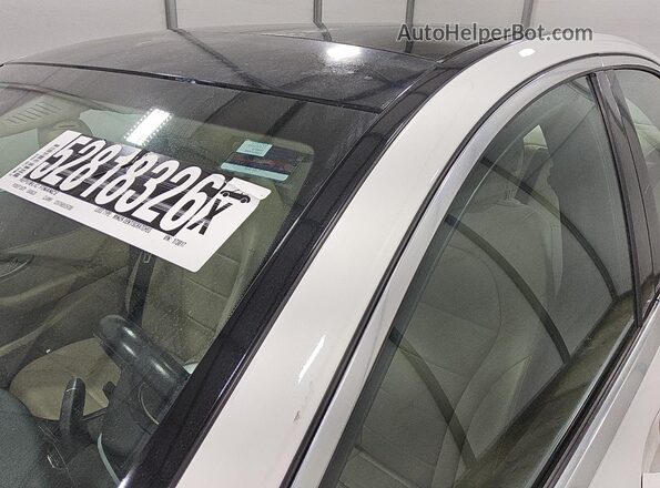 55SWF4JBXGU173017 2016 MERCEDES-BENZ C White 