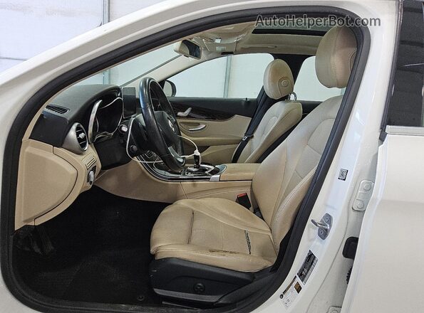 55SWF4JBXGU173017 2016 MERCEDES-BENZ C White 