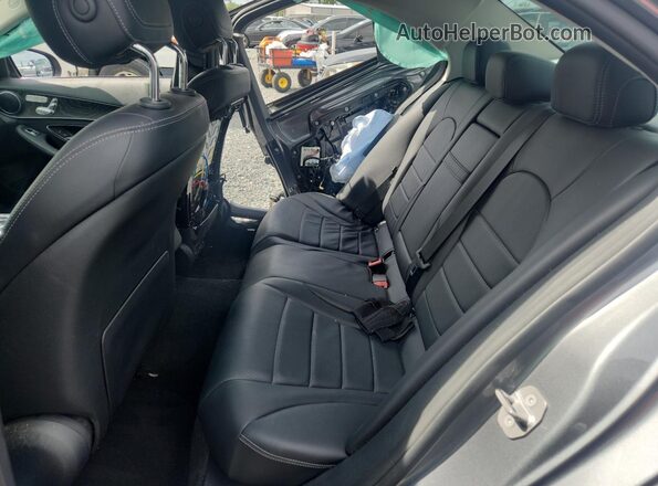 55SWF4JBXHU199618 2017 MERCEDES-BENZ C Gray Widok tylnych siedzeń