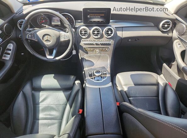 55SWF4JBXHU204073 2017 MERCEDES-BENZ C Серый Вид панели приборов