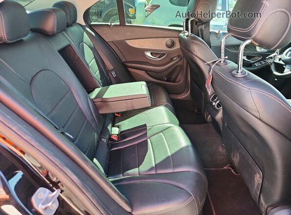 55SWF4JBXHU217986 2017 MERCEDES-BENZ C Black Vista de los asientos traseros