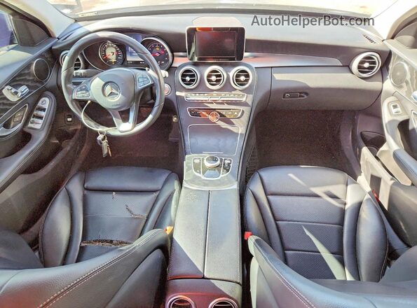 55SWF4JBXHU217986 2017 MERCEDES-BENZ C Black Vista del salpicadero