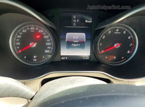 55SWF4JBXJU248466 2018 MERCEDES-BENZ C Red Vista del cuadro de instrumentos