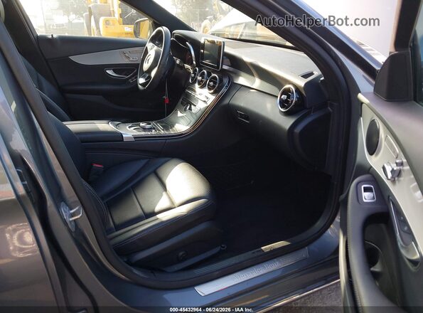 55SWF4JBXJU280950 2018 MERCEDES-BENZ C-CLASS Gray Front interior view