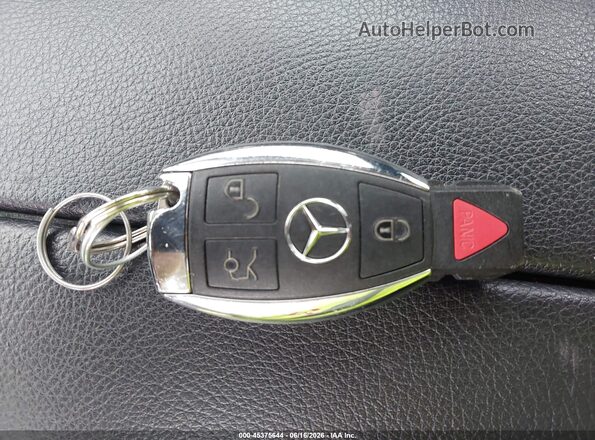 55SWF4KB0JU252704 2018 MERCEDES-BENZ C-CLASS Silver Dashboard view