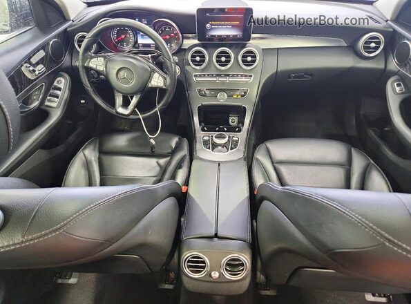 55SWF4KB1HU189364 2017 MERCEDES-BENZ C Black Vista del salpicadero