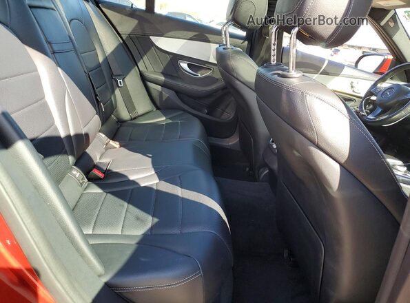 55SWF4KB2GU158378 2016 MERCEDES-BENZ C Red Вид задніх сидінь