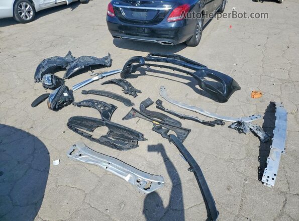 55SWF4KB2JU246693 2018 MERCEDES-BENZ C Black Вид підкапотного простору
