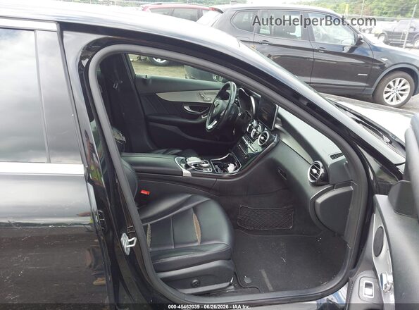55SWF4KB2JU247794 2018 MERCEDES-BENZ C-CLASS Black Вид салону спереду