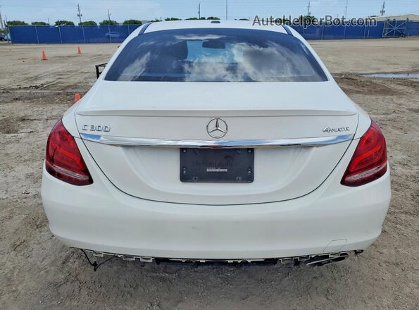55SWF4KB3GU111683 2016 MERCEDES-BENZ C White უკანა ხედი