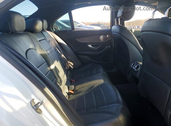 55SWF4KB4HU181744 2017 MERCEDES-BENZ C White Vista de los asientos traseros