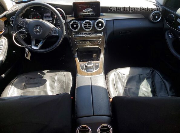 55SWF4KB4HU193120 2017 MERCEDES-BENZ C Черный Вид панели приборов