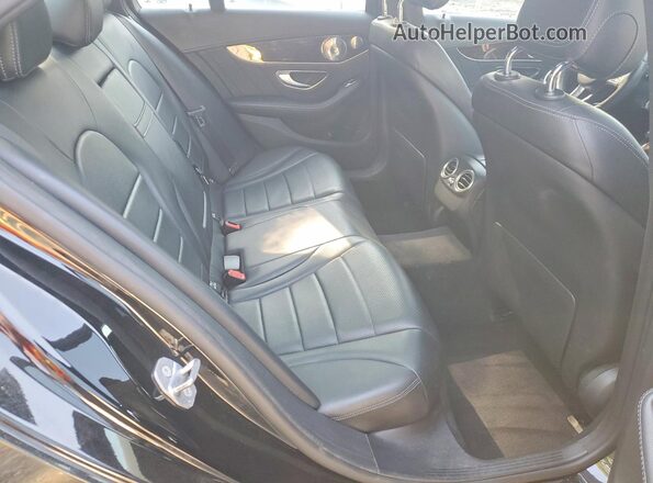 55SWF4KB4HU204021 2017 MERCEDES-BENZ C Black Widok tylnych siedzeń