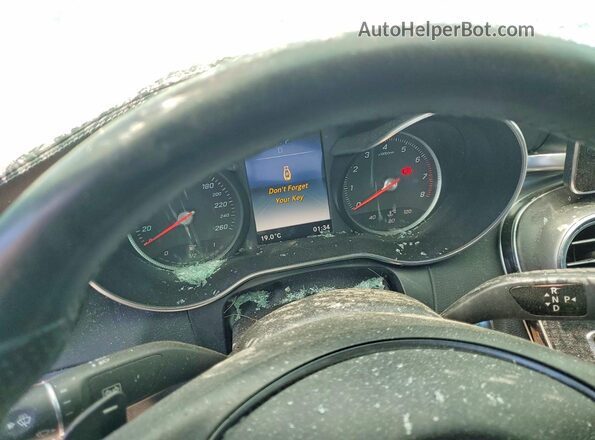 55SWF4KB4JU256092 2018 MERCEDES-BENZ C Black Սարքավորումների վահանակի տեսք