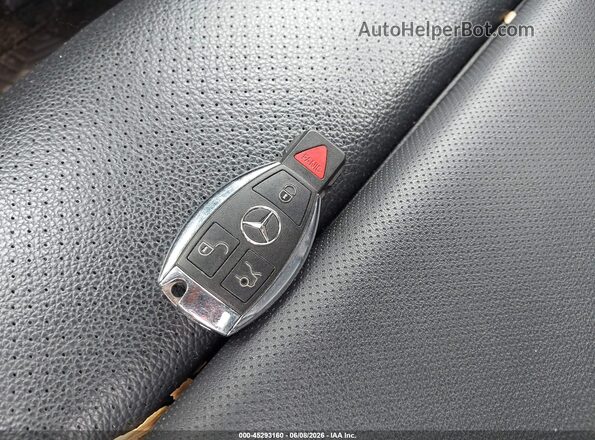 55Swf4kb6gu165723 2016 MERCEDES-BENZ C-CLASS Silver Widok deski rozdzielczej