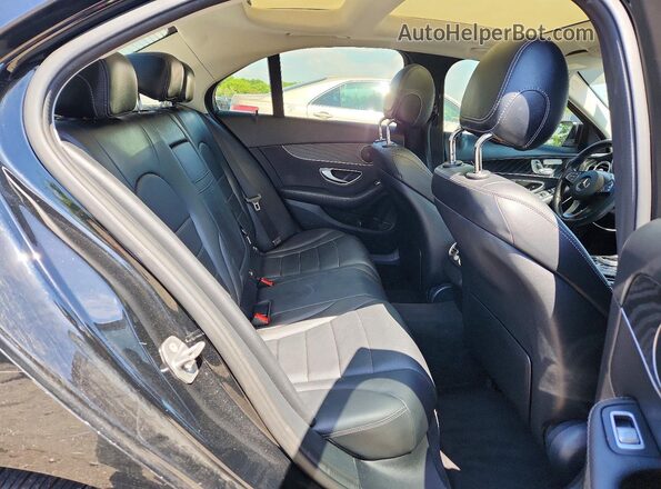 55SWF4KB6HU184726 2017 MERCEDES-BENZ C Black Vista de los asientos traseros