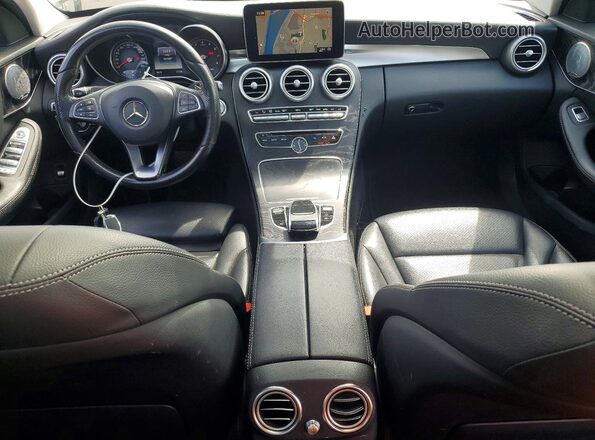 55SWF4KB6HU189392 2017 MERCEDES-BENZ C-CLASS Белый Вид панели приборов